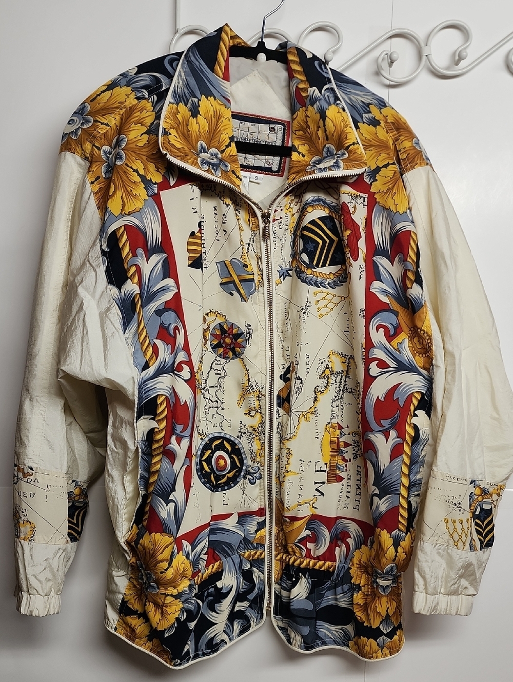 Winterset Unisex vintage jogging suit.  Floral & much more print. Oversized sz S